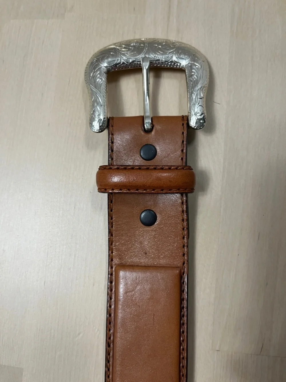 Tony Lama Brown Leather Scalloped Belt w/ Silver Tone Conchos Mens 42
